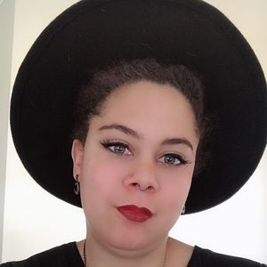 Meet your Posher, Kerenza